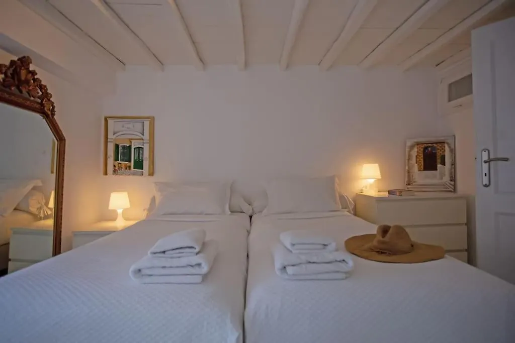 Mykonian Style W Shared Pool Houses 8 & 9 Ornos  0*, Ornos (Mykonos) Griekenland
