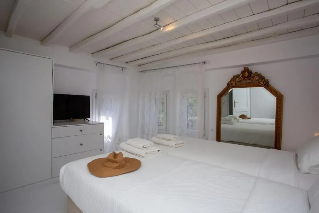 Vakantiehuis Mykonian Style W Shared Pool Houses 8 & 9 Ornos